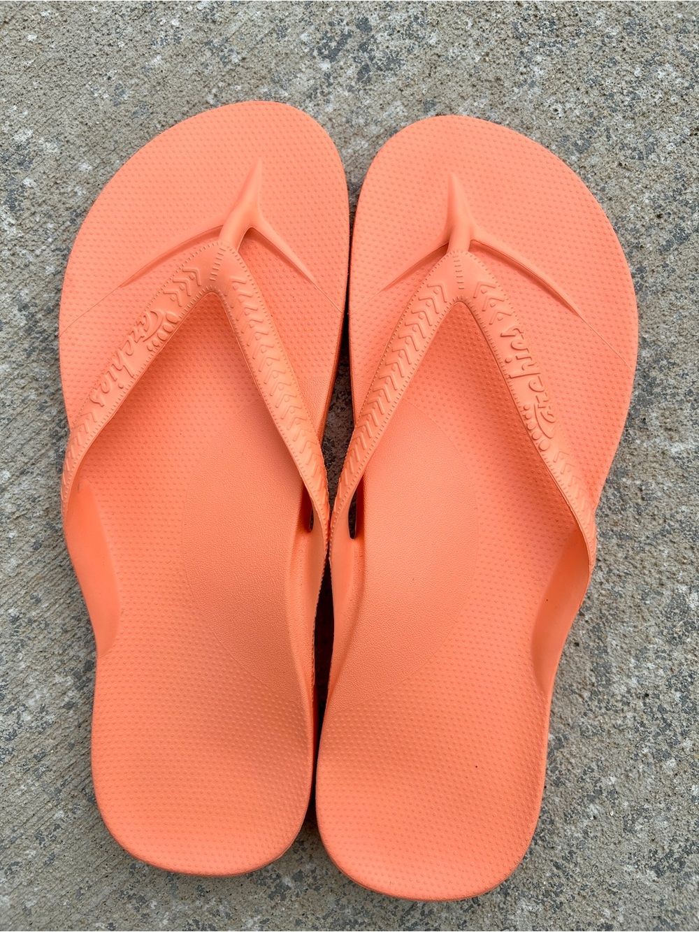 Archies Orange Thong Sandals women’s Size 10 Synthetic Arch Support